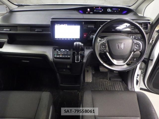 Honda e 2021-08 8216454-2