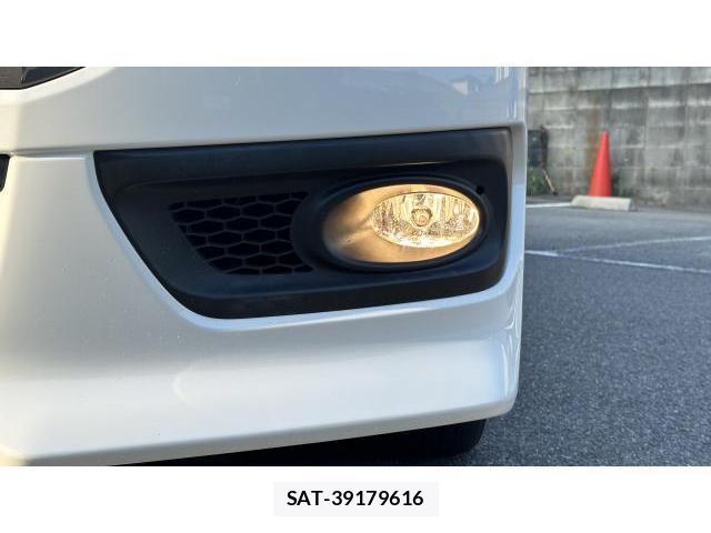 Honda e 2013-09 8217248-13