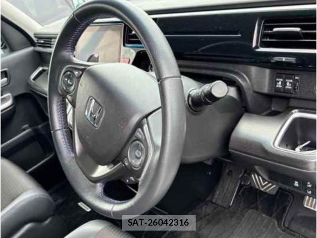 Honda e 2019-12 8217423-2