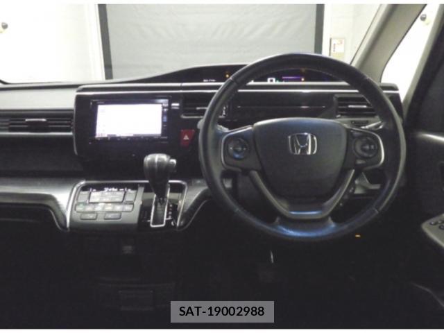 Honda e 2016-02 8217438-2