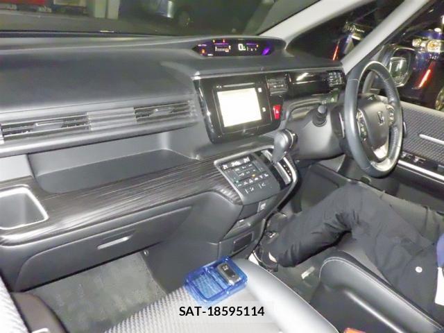 Honda e 2016-02 8217604-2