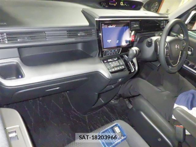 Honda e 2022-01 8217606-2
