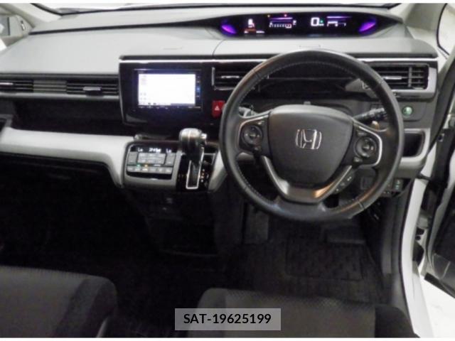 Honda e 2018-05 8217679-2