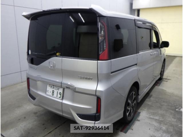 Honda e 2022-03 8217682-1