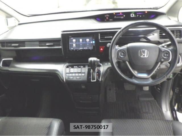 Honda e 2015-11 8217687-2