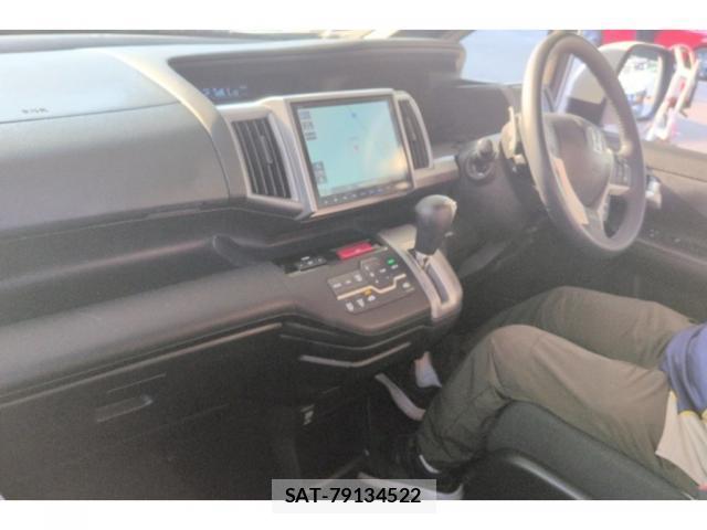 Honda e 2014-09 8217954-2
