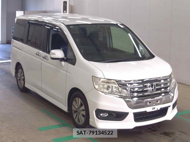 Honda e 2014-09 8217954-3
