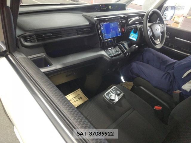 Honda e 2022-04 8217974-2