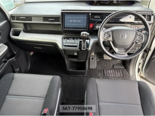 Honda e 2016-07 8218104-2