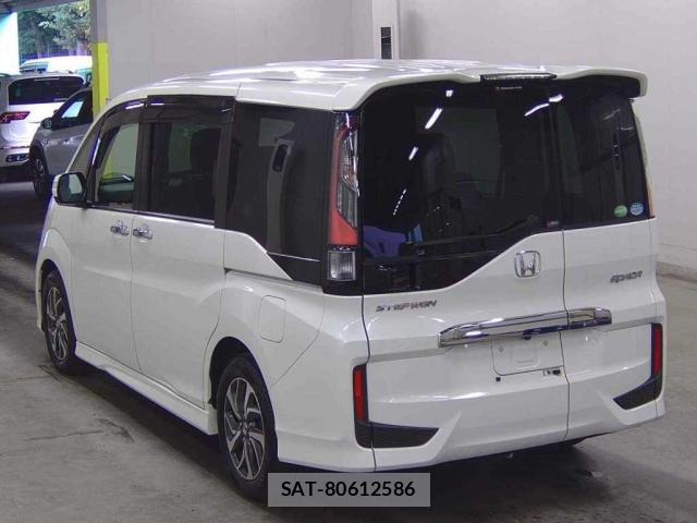Honda e 2017-05 8218121-1