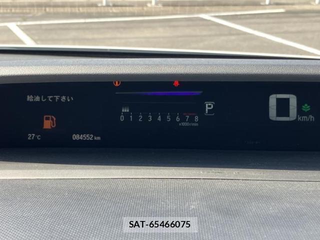 Honda e 2017-04 8218517-13