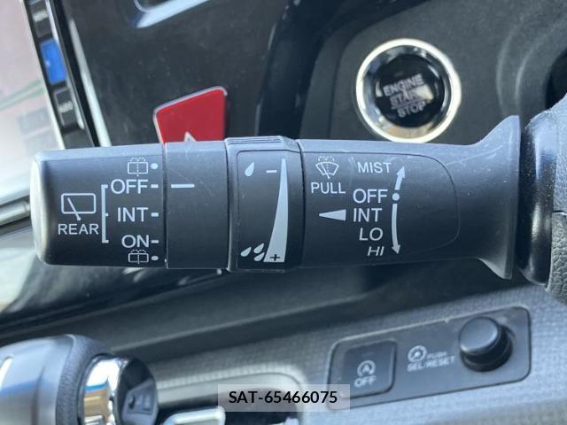 Honda e 2017-04 8218517-16