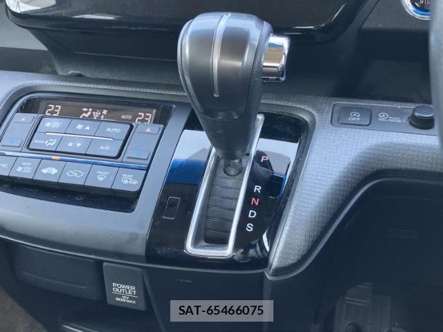Honda e 2017-04 8218517-17