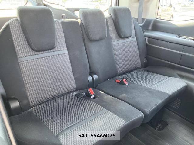 Honda e 2017-04 8218517-5