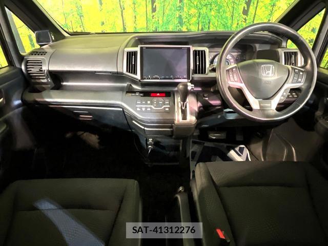 Honda e 2014-03 8219074-1