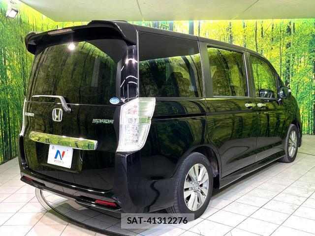 Honda e 2014-03 8219074-17