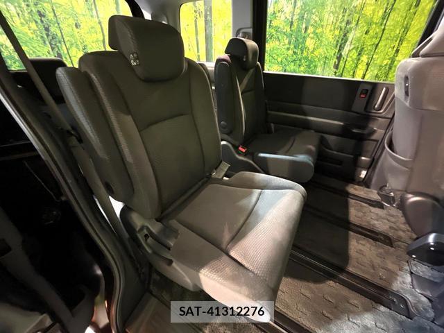 Honda e 2014-03 8219074-8