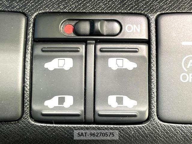 Honda e 2012-09 8219417-5