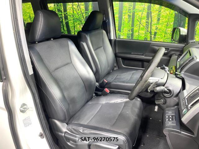 Honda e 2012-09 8219417-8