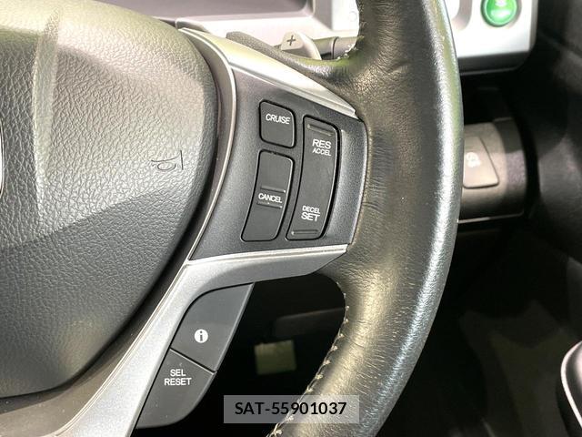 Honda e 2014-03 8219525-5