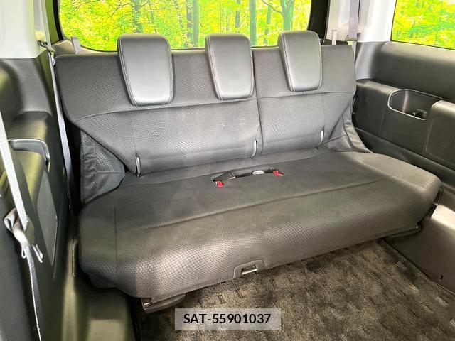 Honda e 2014-03 8219525-9