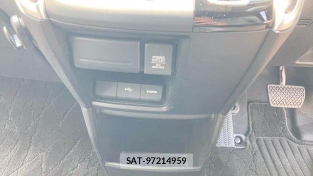 Honda e 2021-10 8219795-15