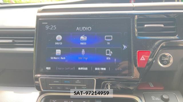 Honda e 2021-10 8219795-17
