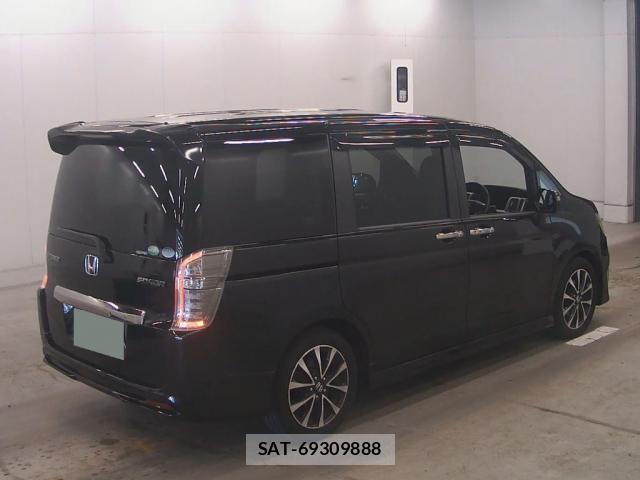Honda e 2013-07 8220529-4