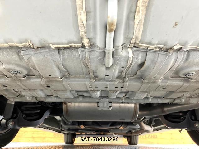 Honda e 2021-09 8221610-18