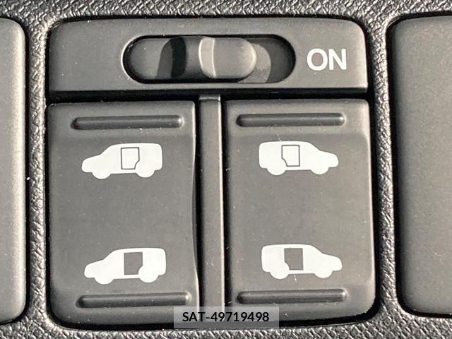 Honda e 2013-05 8221719-4