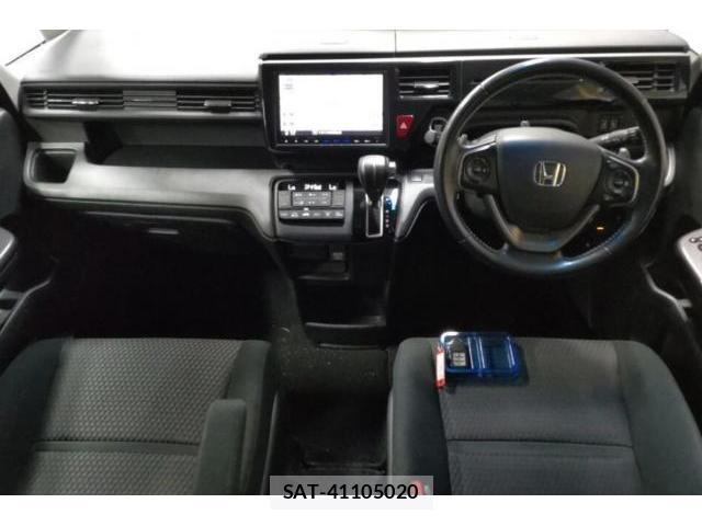 Honda e 2017-02 8221815-4