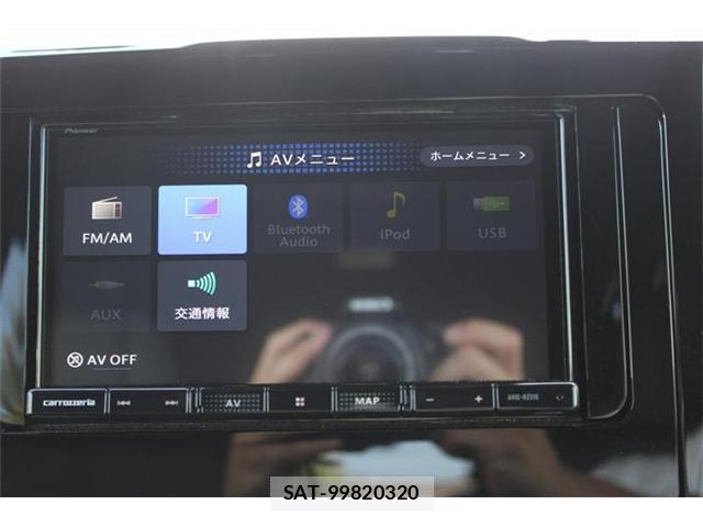 Honda e 2025-10 8221995-2