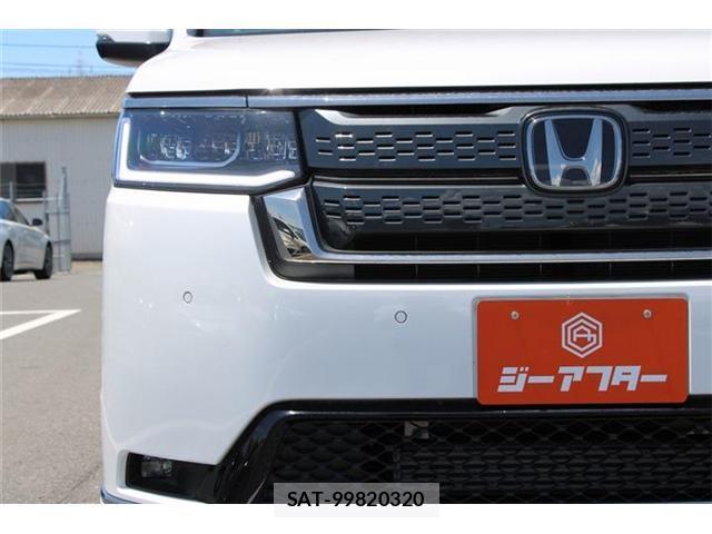 Honda e 2025-10 8221995-5