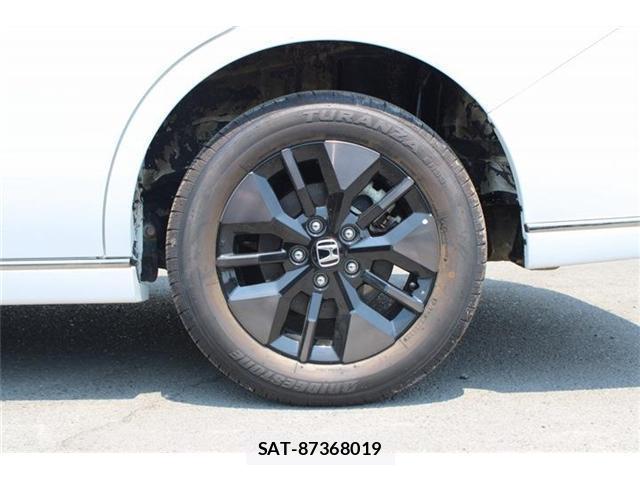 Honda e 2025-10 8221999-15