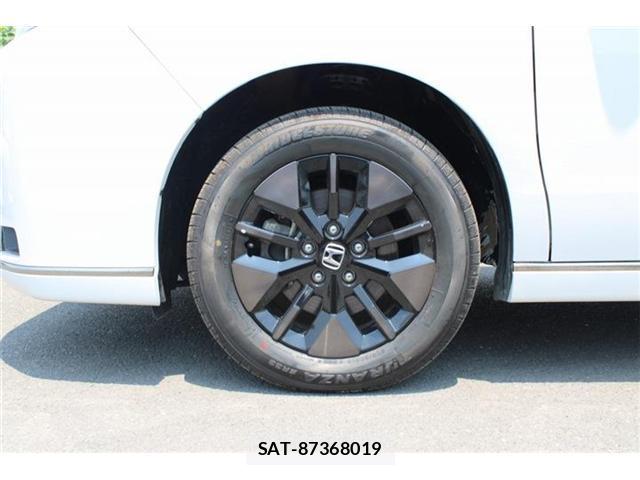 Honda e 2025-10 8221999-16