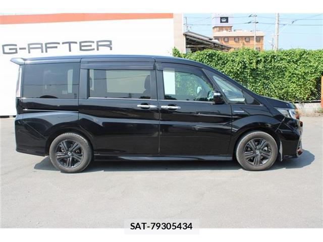 Honda e 2019-07 8222001-12