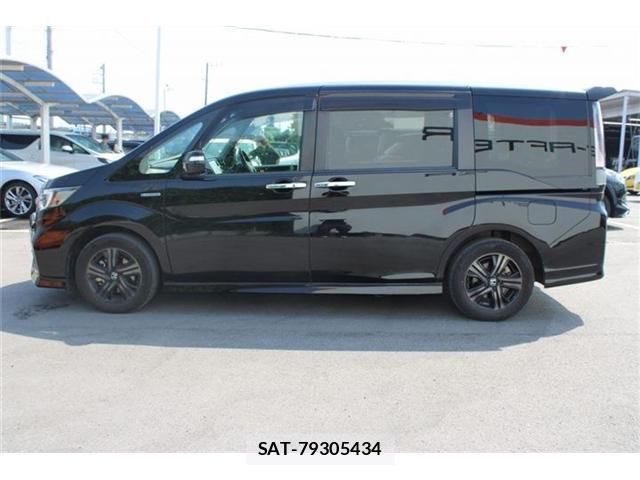 Honda e 2019-07 8222001-8
