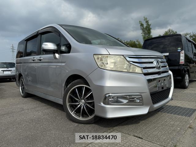 Honda e 2010-06 8222458-0