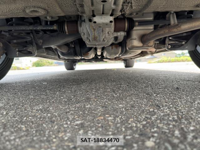 Honda e 2010-06 8222458-11