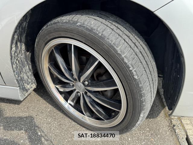 Honda e 2010-06 8222458-18