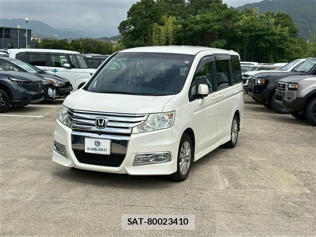 Honda e 2010-06 8222594-11