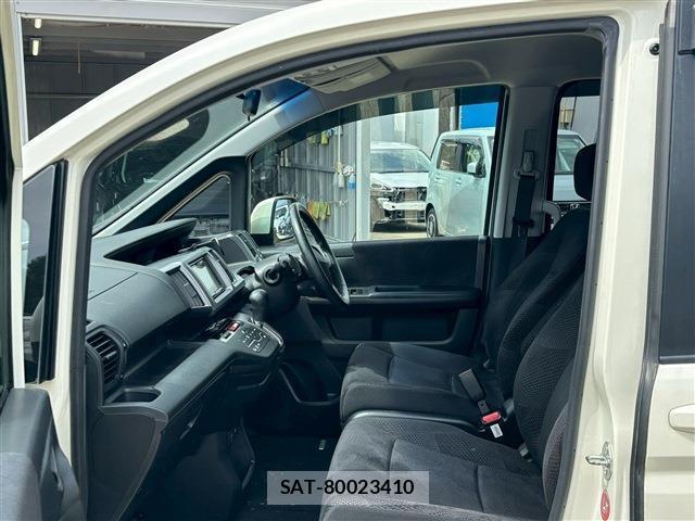 Honda e 2010-06 8222594-4