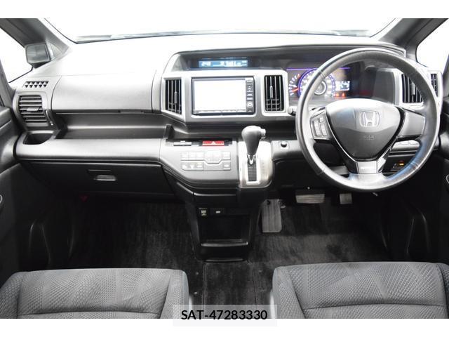 Honda e 2010-02 8223075-10