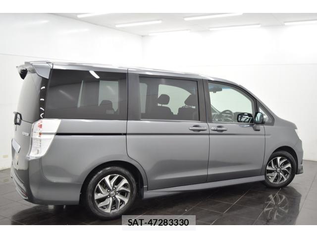 Honda e 2010-02 8223075-8