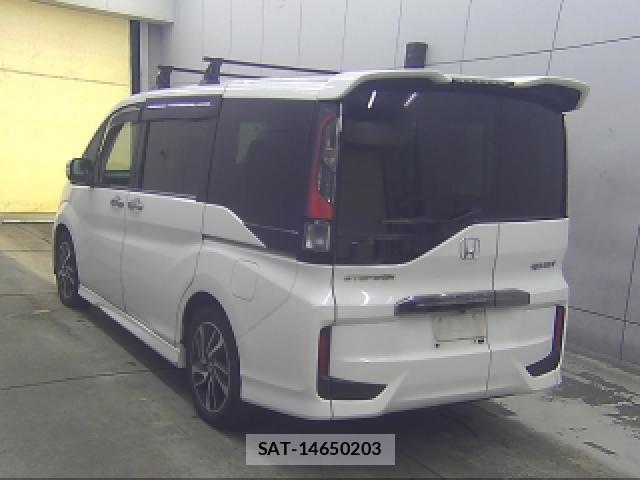 Honda e 2017-07 8223110-1
