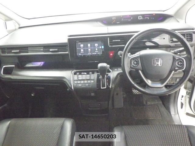 Honda e 2017-07 8223110-2