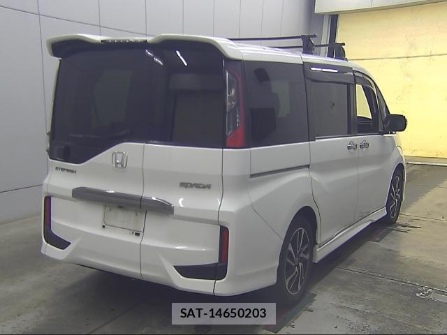 Honda e 2017-07 8223110-5