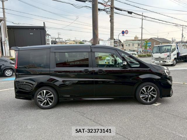 Honda e 2022-01 8223746-2