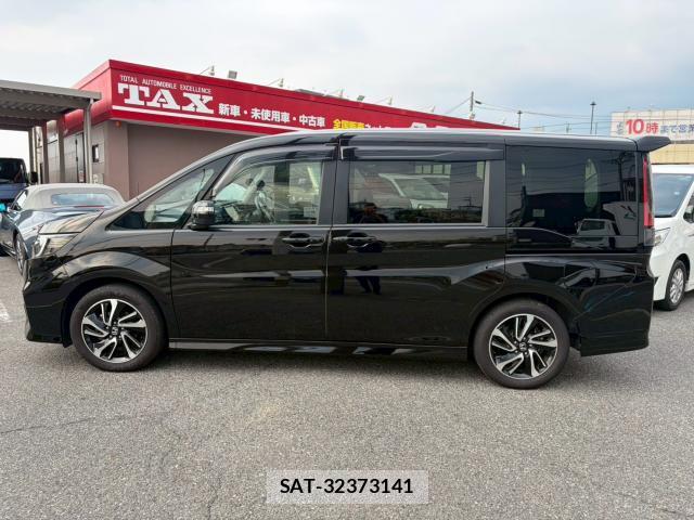 Honda e 2022-01 8223746-5