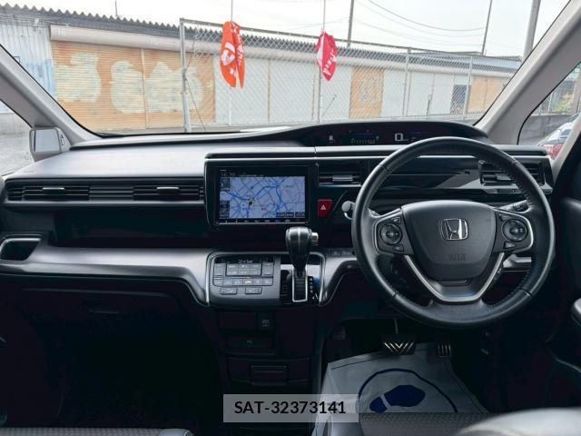 Honda e 2022-01 8223746-8